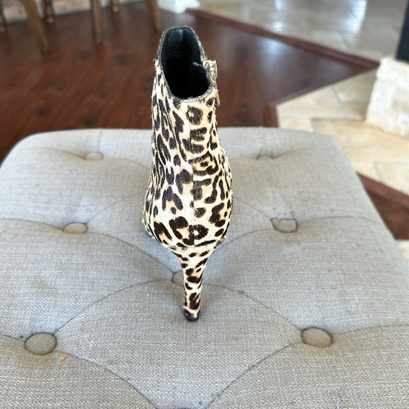 Sam Edelman Calf hair booties Cheetah print - Picture 3 of 14